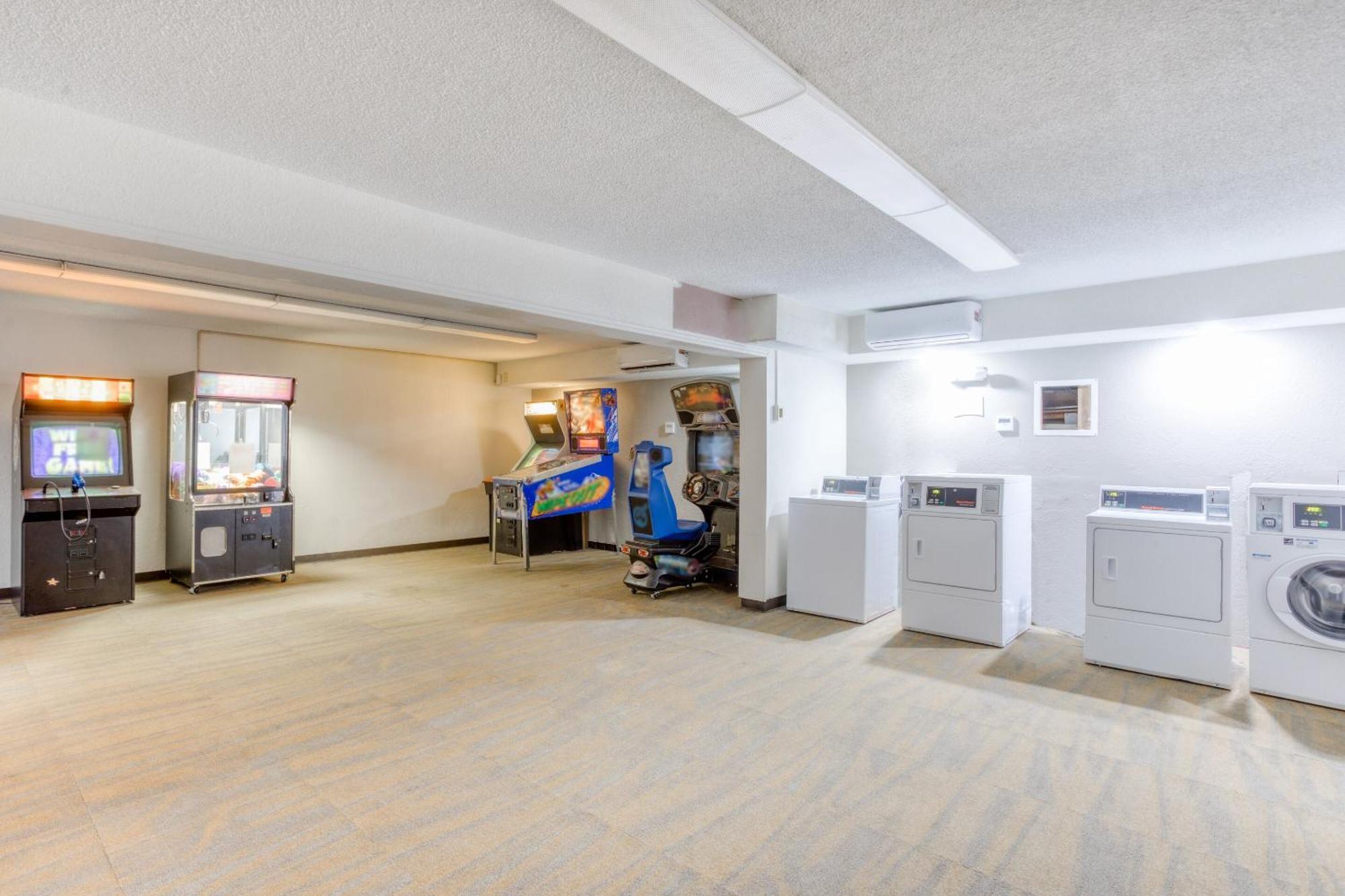 Oyo Townhouse Owensboro West Hotel ภายนอก รูปภาพ